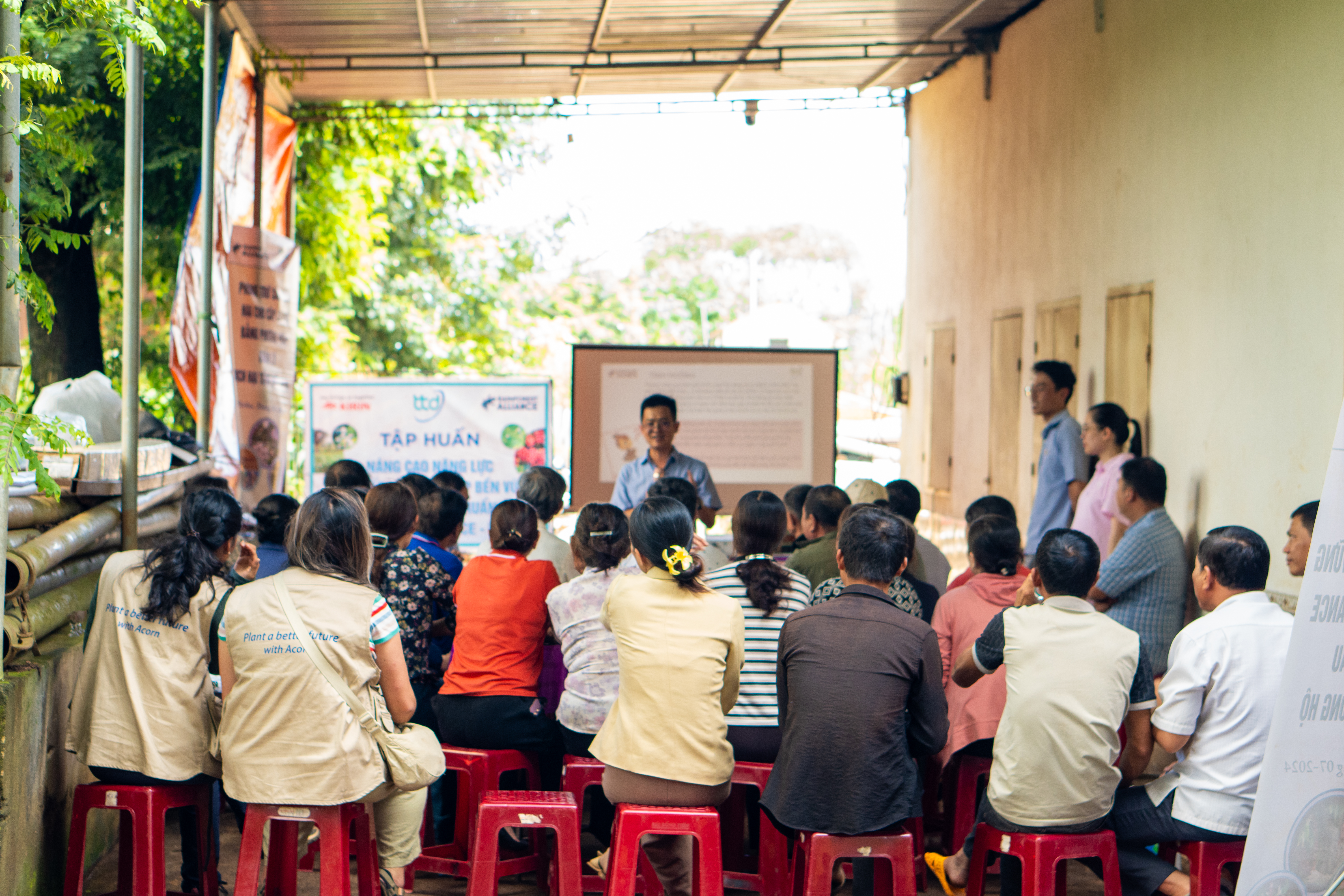 Gia Lai Farmer Training 02 by Jane Alice Liu