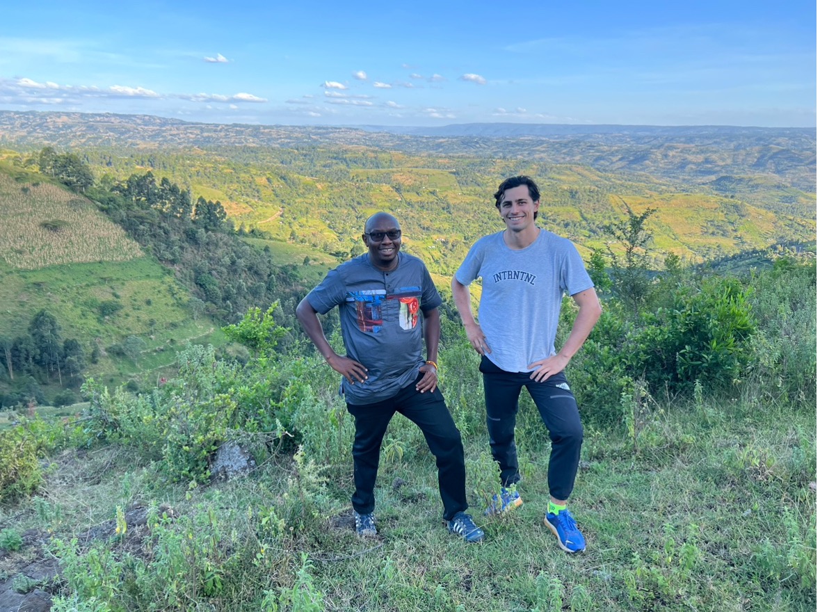 Kyle and Francis (Akvo)